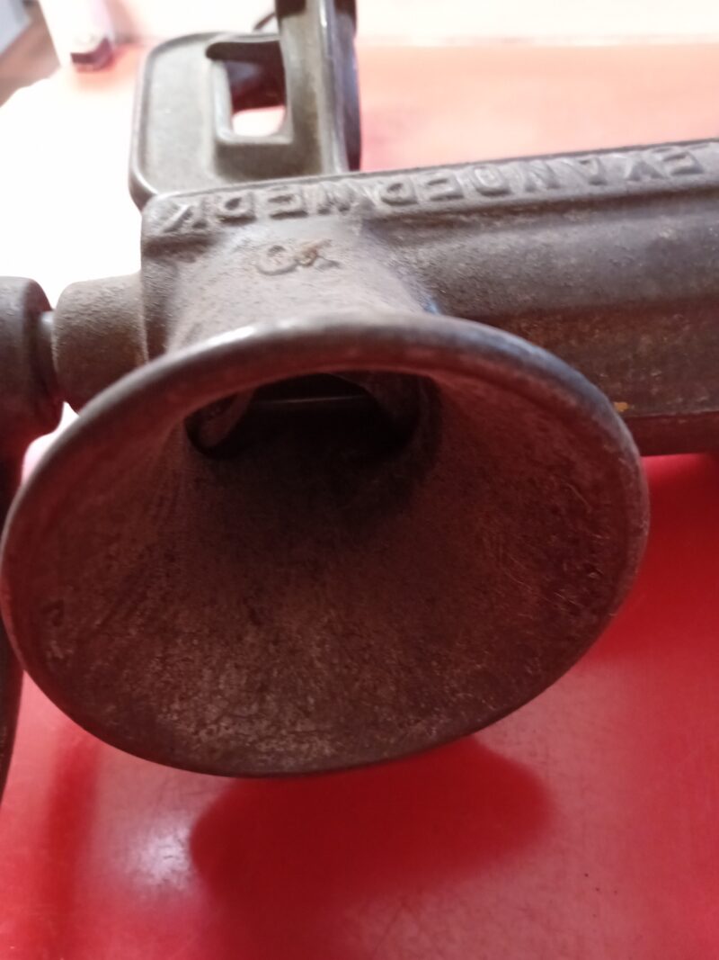 Degelijke zwaar metalen gehaktmolen - Afbeelding 3
