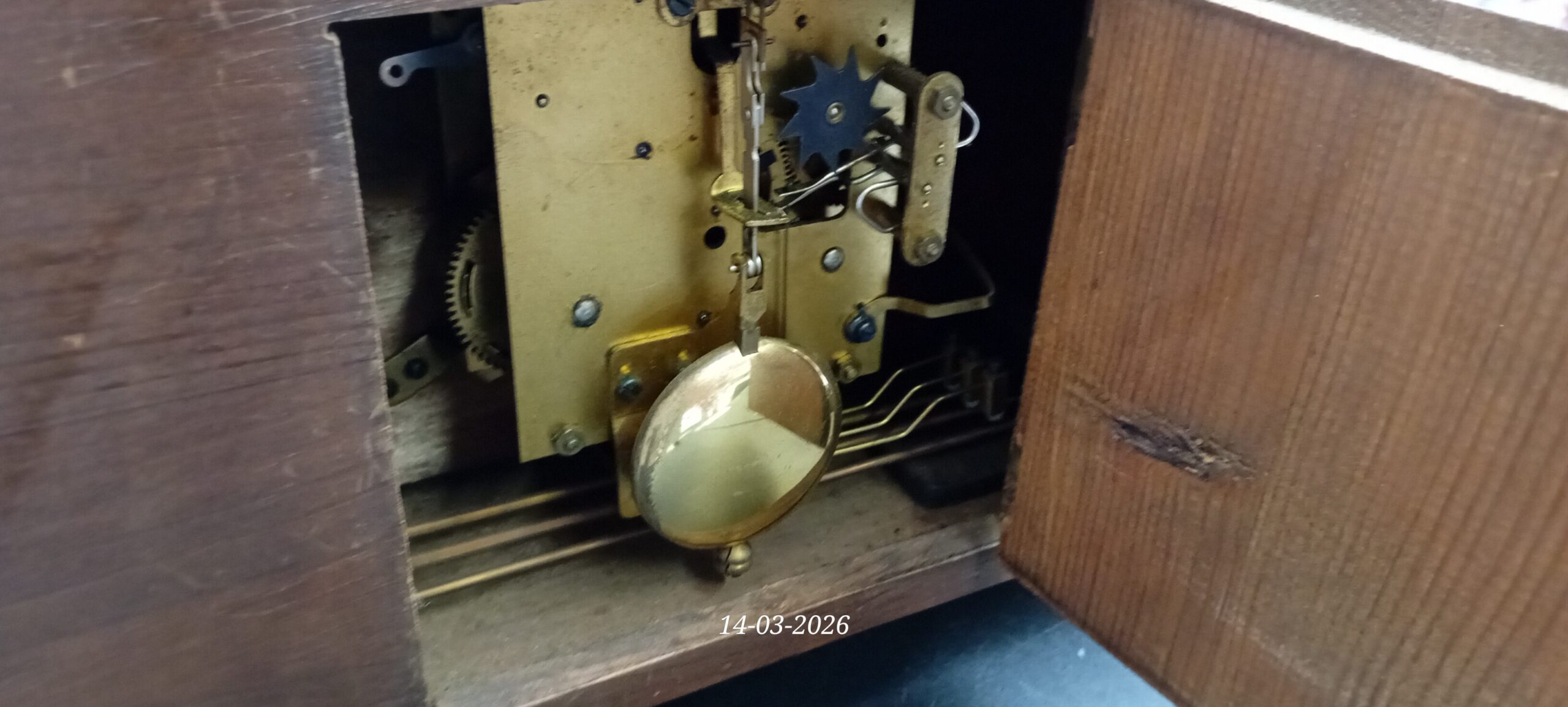 Pendule of tafelklok incl sleutel artikelnummer: 38708 - Afbeelding 2