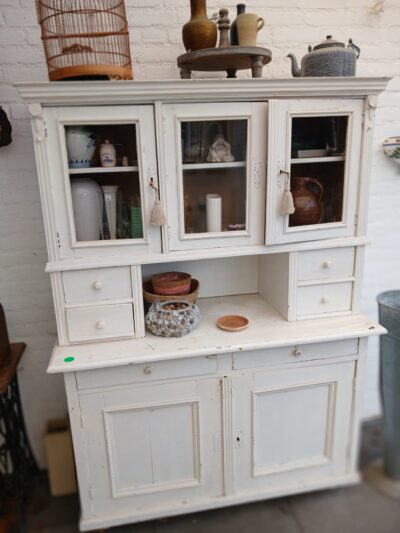 VERKOCHT Brocante witte geleefde keukenkast art