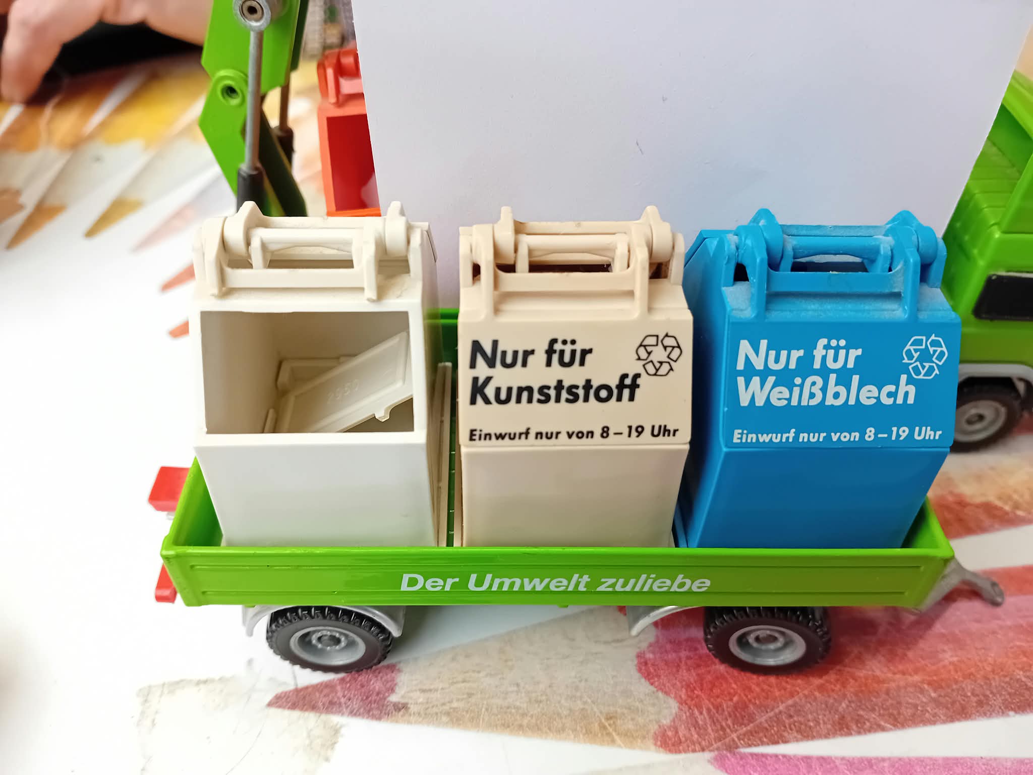 Zde vrachtwagencombinatie Siku 3813 Iveco TurboStar Recycling Transporter art.nr 40366, - Afbeelding 3