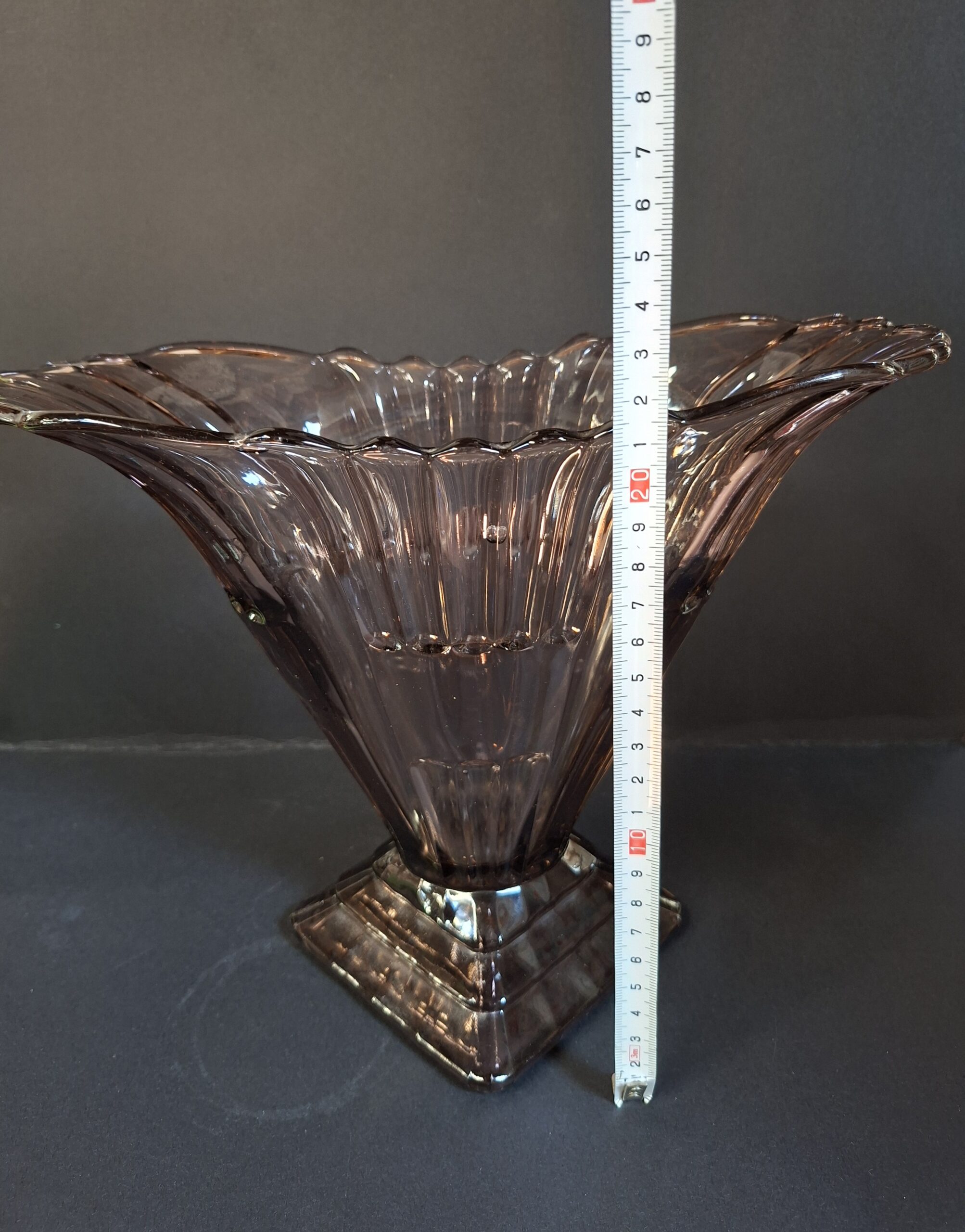 Greta‑vaas Art‑Deco persglasmodel van Auguste Walther & Söhne, art nr 40621 - Afbeelding 3