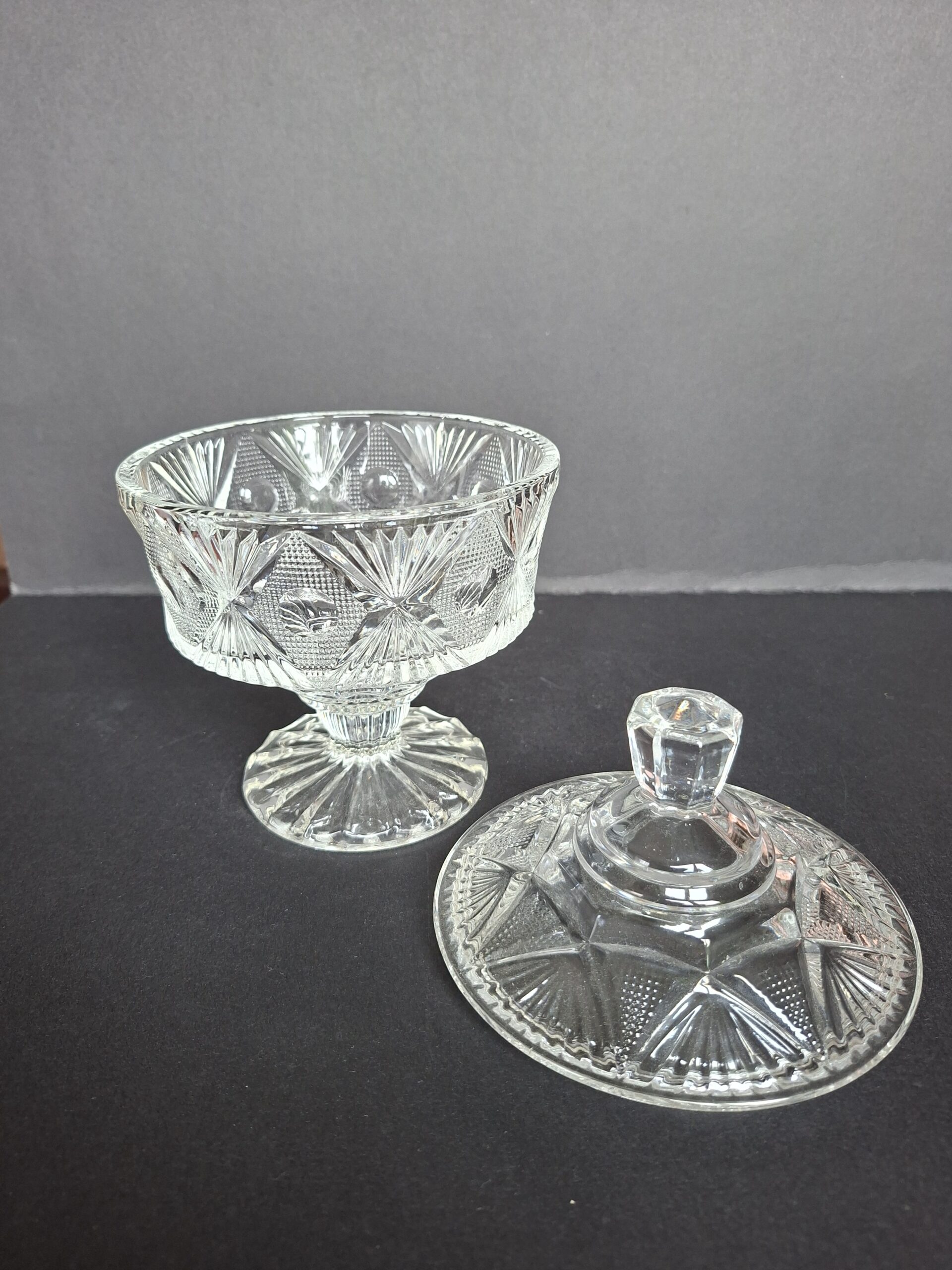 Bonbonnière van kristal, art. nr 40440 - Afbeelding 2