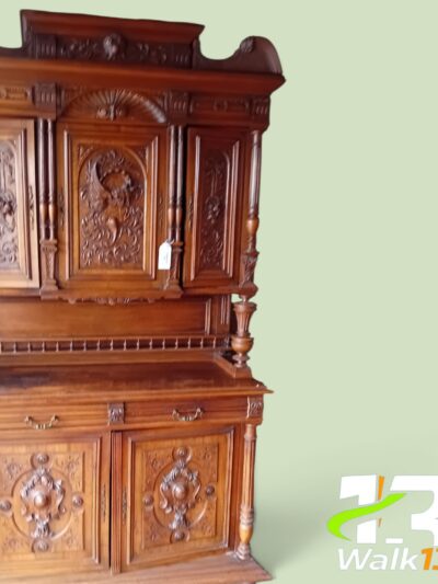 Henry  Deux kast jaar1880 art.nr 40712